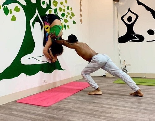 Thảm trải sàn vân gỗ giá rẻ