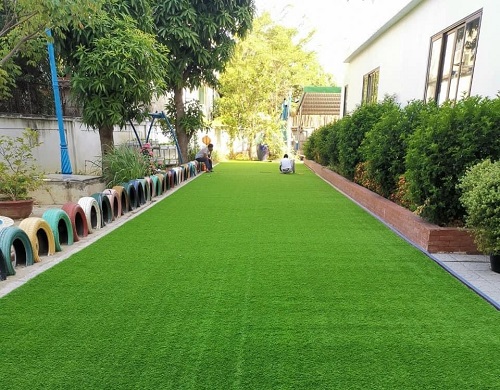 Thi công thảm cỏ nhân tạo